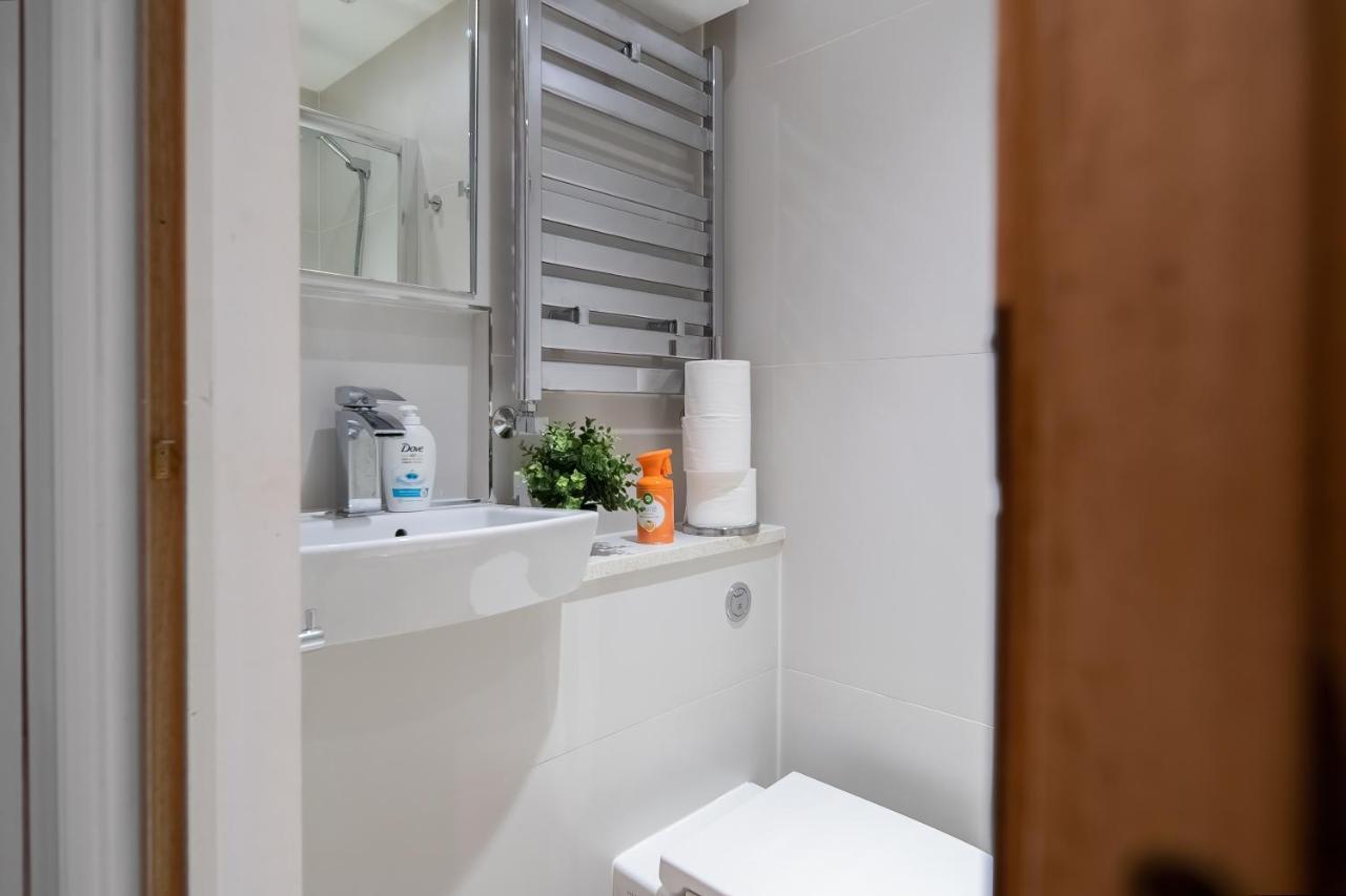 Chic 3 Bed Near Bridge With Balcony Appartement