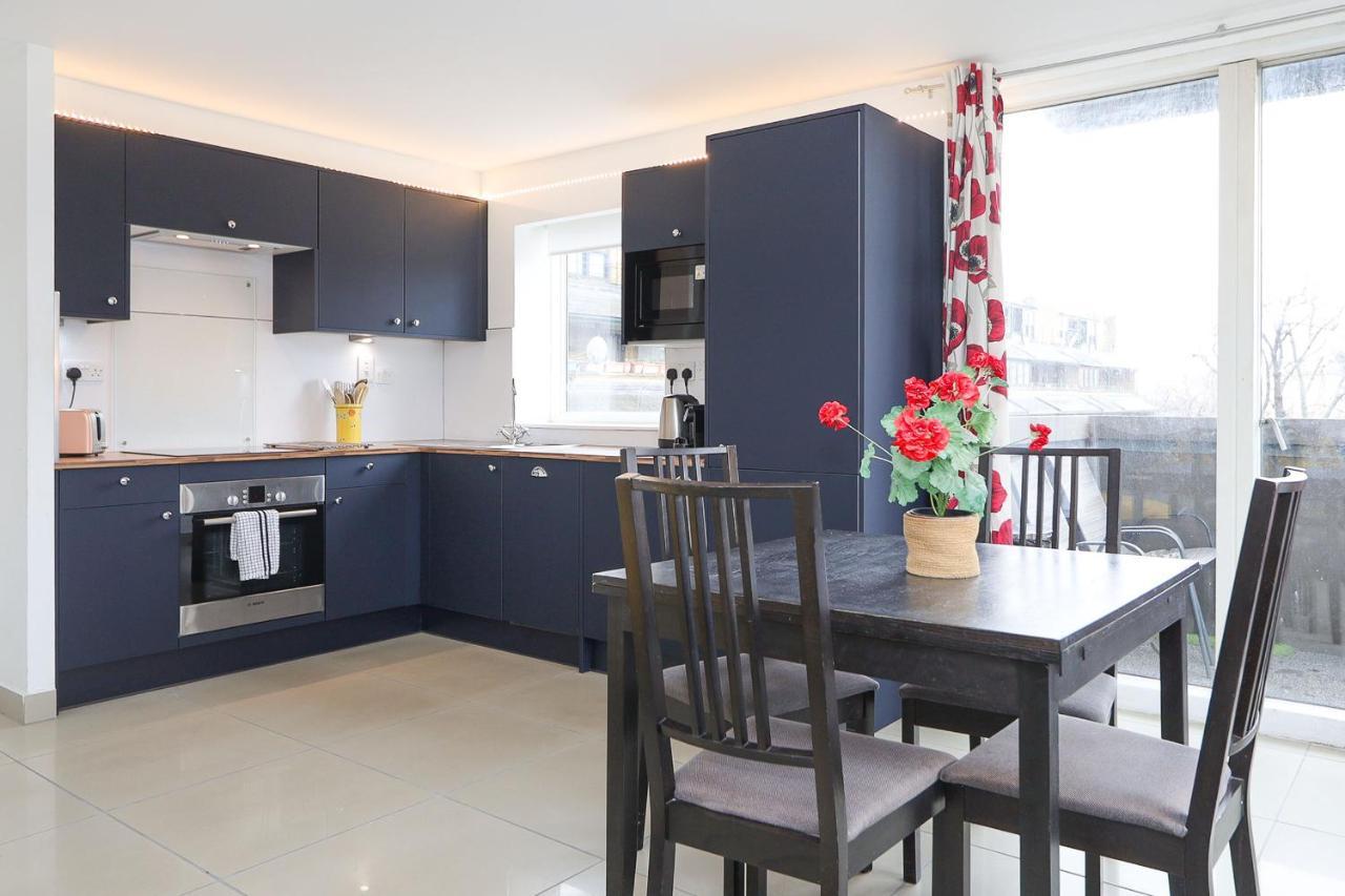 Apartamento 2-bed 2-bath Flat Around The Corner From Portobello Market