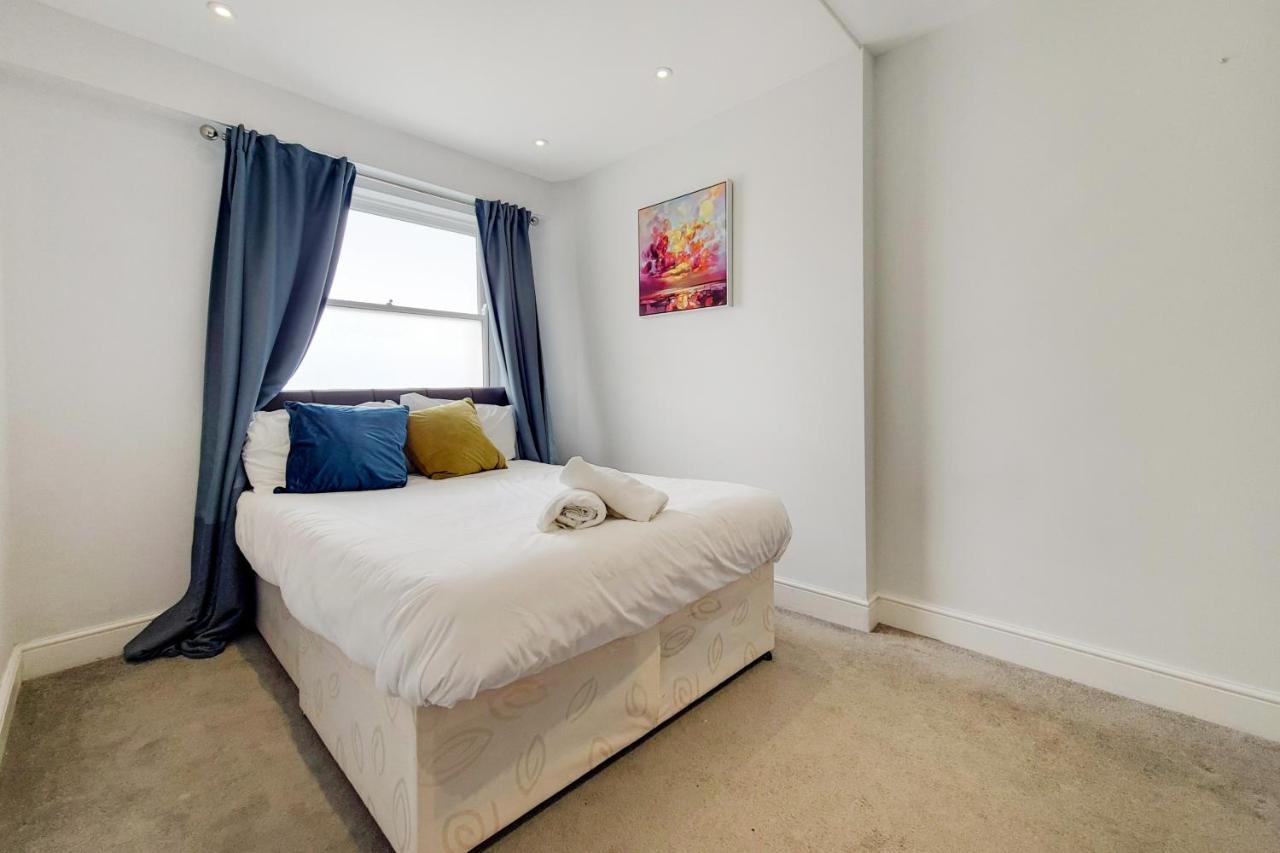 The Gloucester Residences Apartment