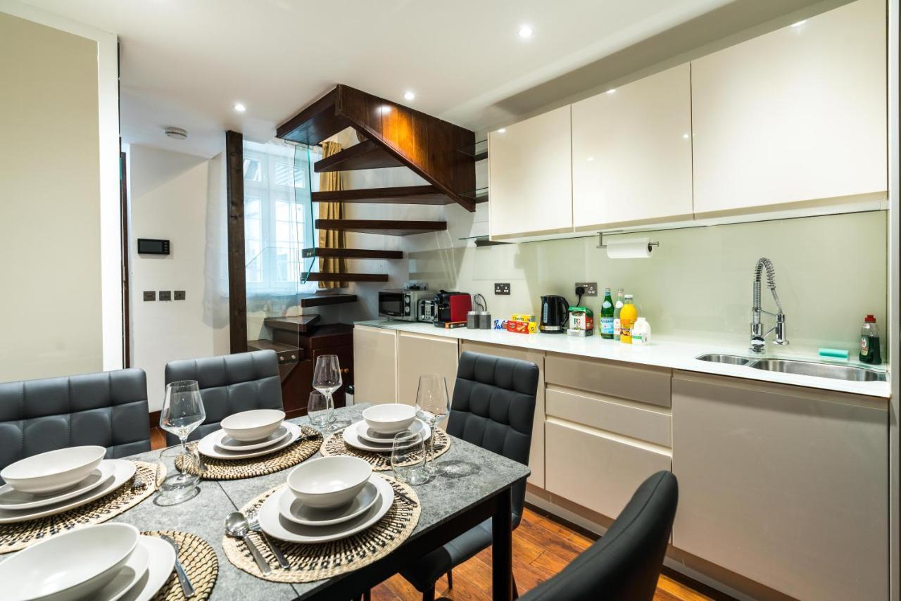 Knightsbridge Harrods 2 Bedrooms, 3 Beds, 2.5 Bath Appartement