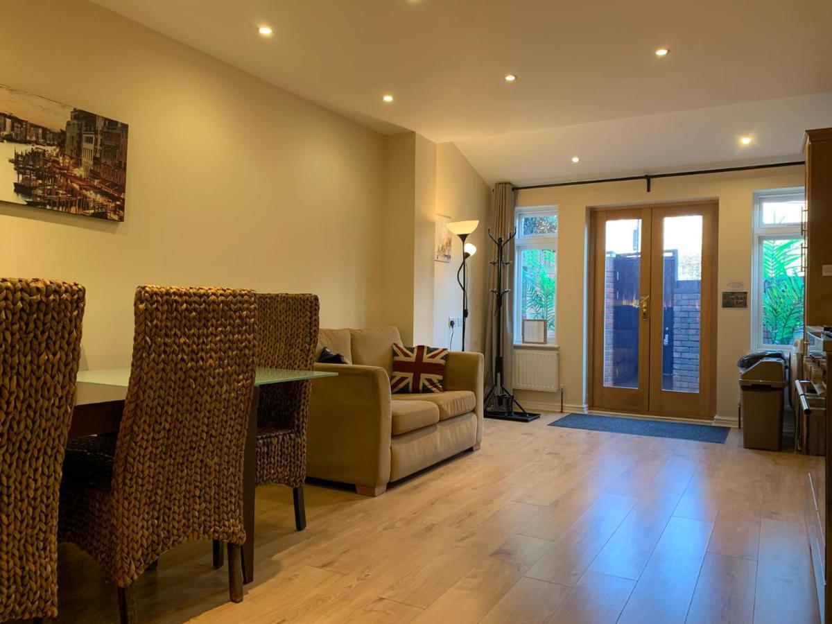 Notting Hill 3br Townhouse With Ensuite Bathrooms - Ideal For Families Londen