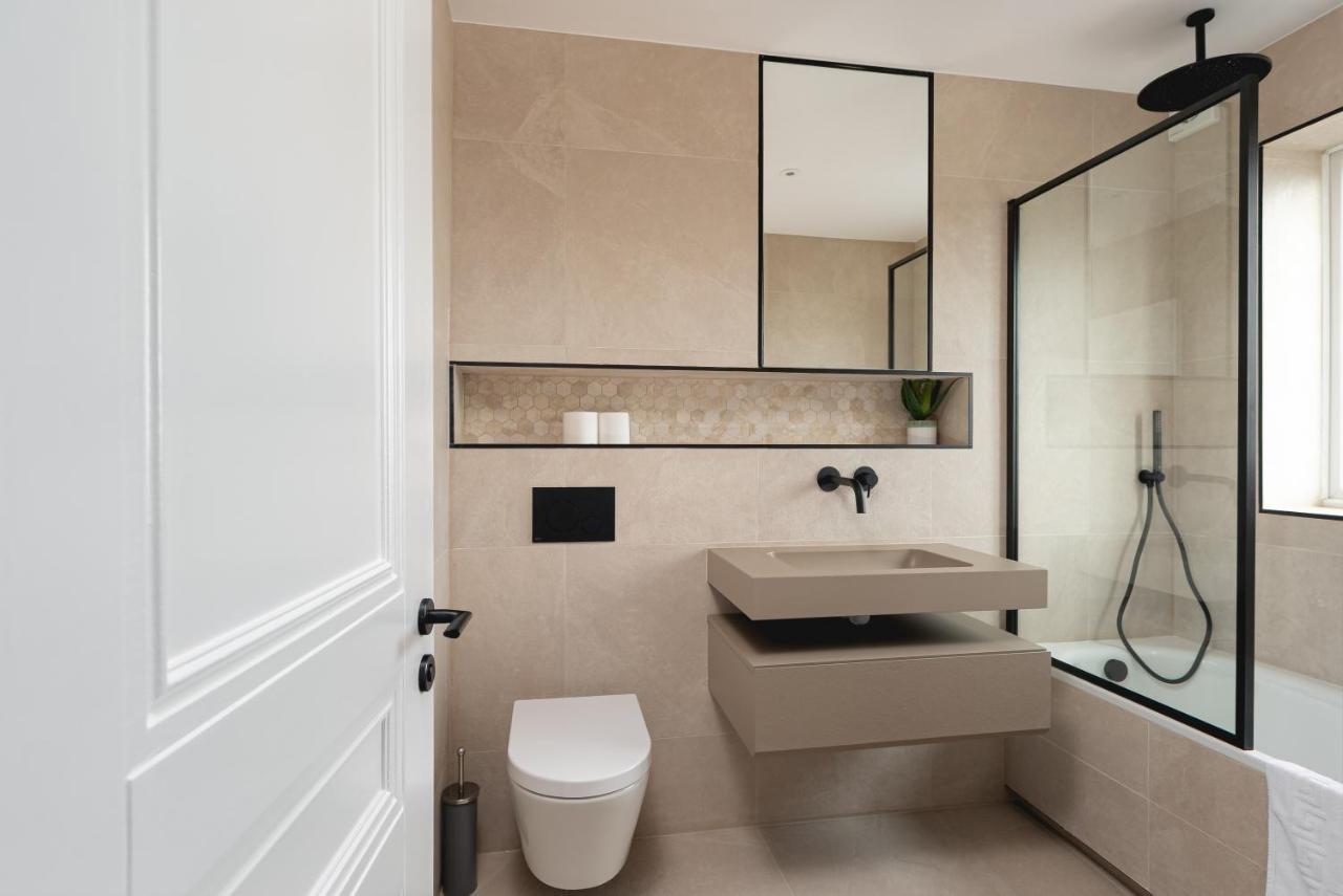 Appartement Skyvillion - Cozy Large 4 & 1 Bed In Enfield, Mins To Tube Station, Free Wi-fi Londres