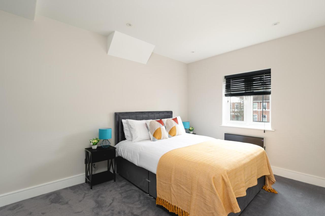 Appartement Skyvillion - Cozy Large 4 & 1 Bed In Enfield, Mins To Tube Station, Free Wi-fi