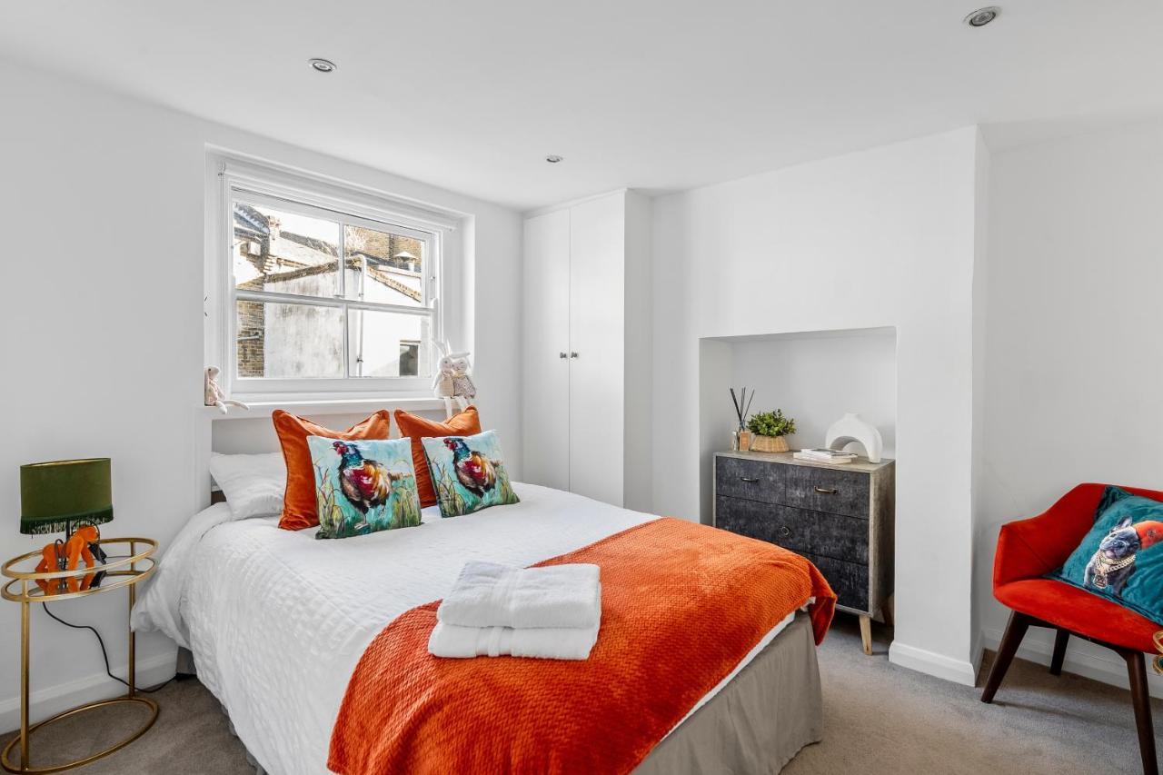 Kensington Two Floor Mews House Londen