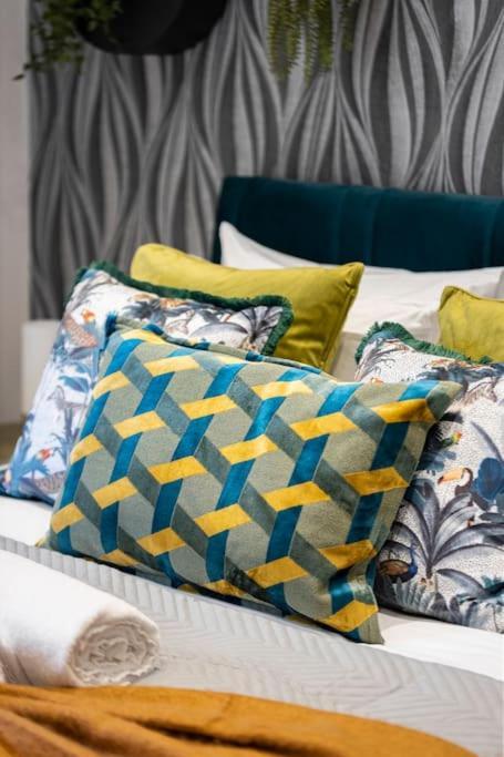 Cozy Nook: Stylish Studio, Walk To Park & Shop