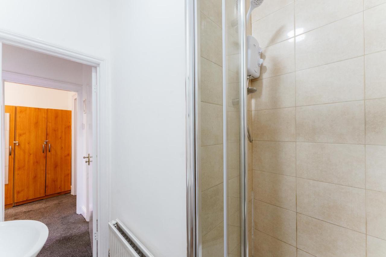Mile End Double 86a Guest house London