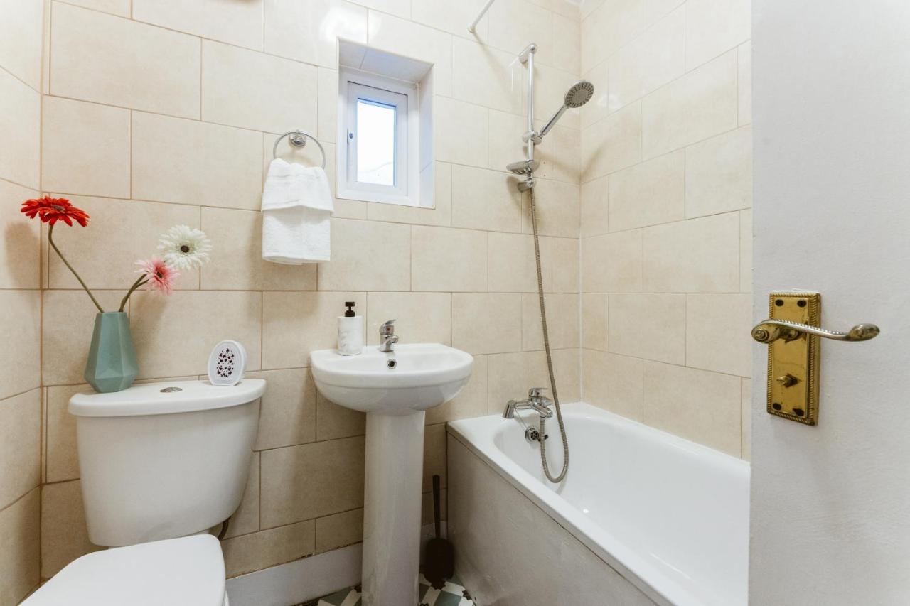 Guest house Mile End Double 86a London