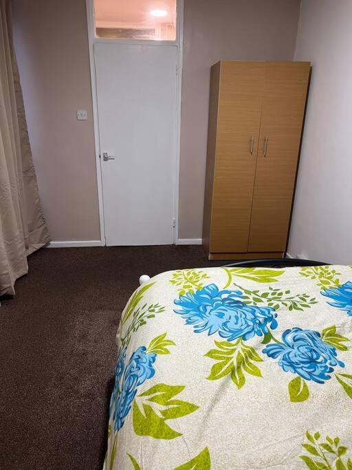 016- 1 Bedroom Church Street F31 Londres