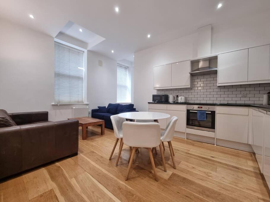 Appartement Modern Two Bedroom Ground Floor