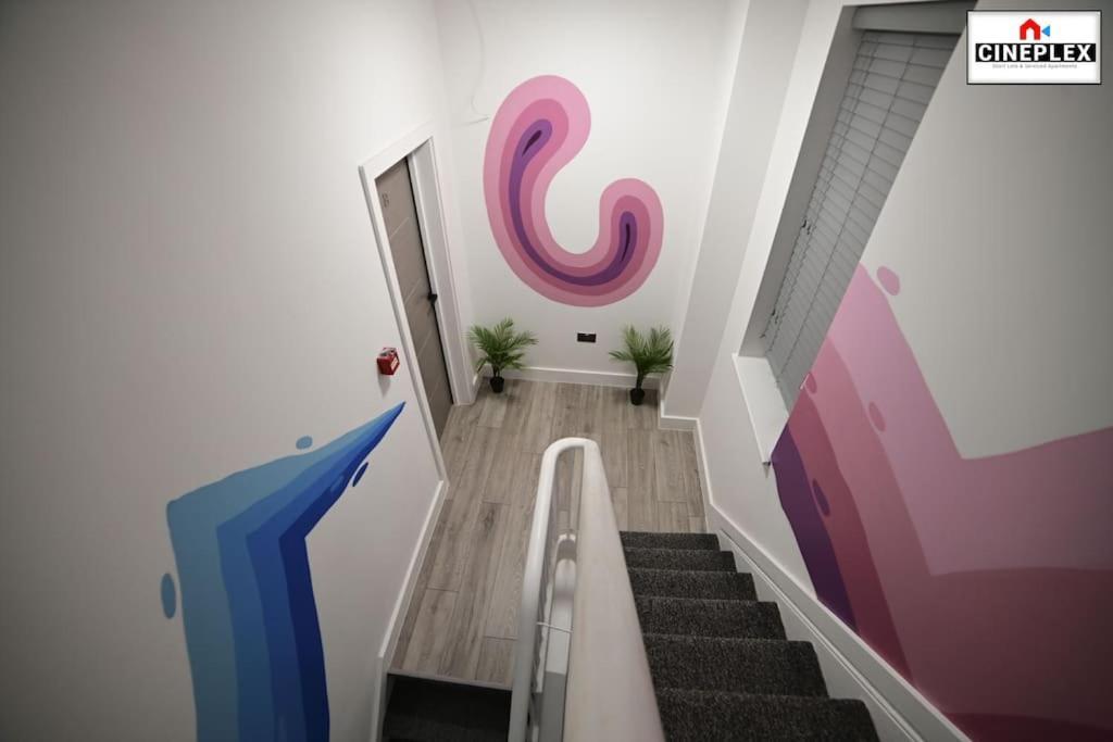 Cheerful 1bed Studio Flat With Netflix And Wi-fi By Cineplex Short Lets & Serviced *
