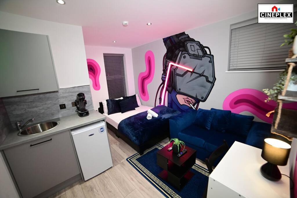 Double Bed Studio Flat With Netflix Flat B Unit C2 Wifi Disney By Cineplex Short Lets Serviced *