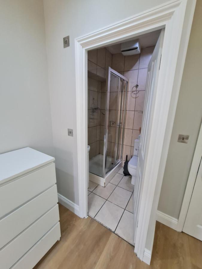 Lovely En-suite Bedroom R7 Appartement