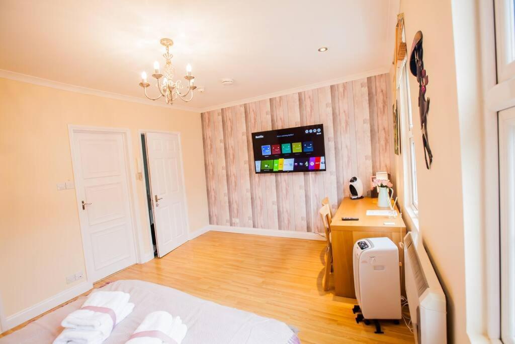 Immaculate In Appartement