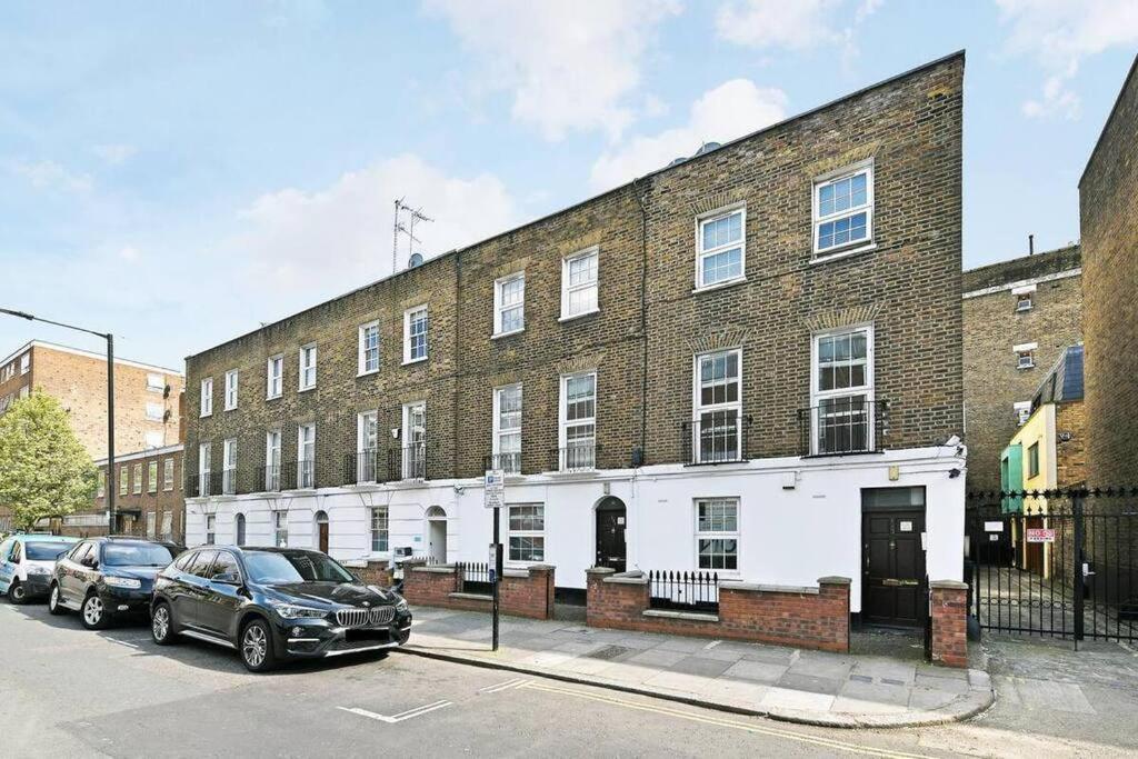 Lovely 2-bed Flat In Appartement *