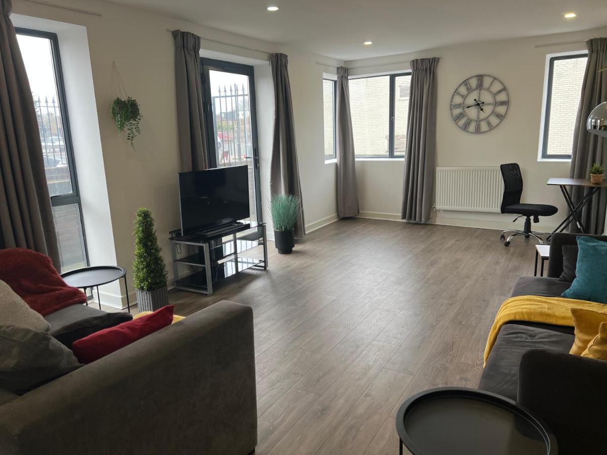 3bed Flat 3wc And Great Location Near Excel City Airport O2 And Canning Town Station Hébergement de vacances *