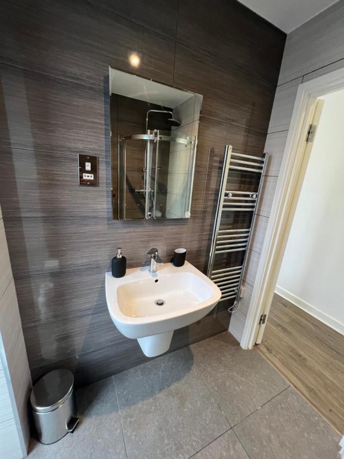 3bed Flat 3wc And Great Location Near Excel City Airport O2 And Canning Town Station Hébergement de vacances *