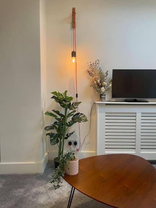 2 Bed Flat West Kensington/fulham *