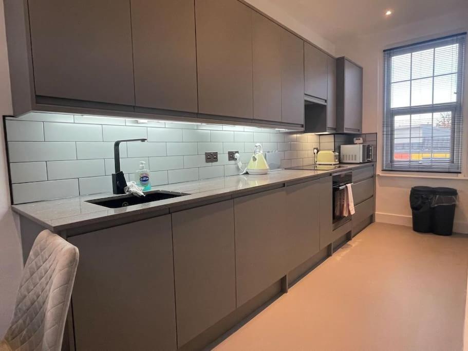 2 Bed Flat West Kensington/fulham London