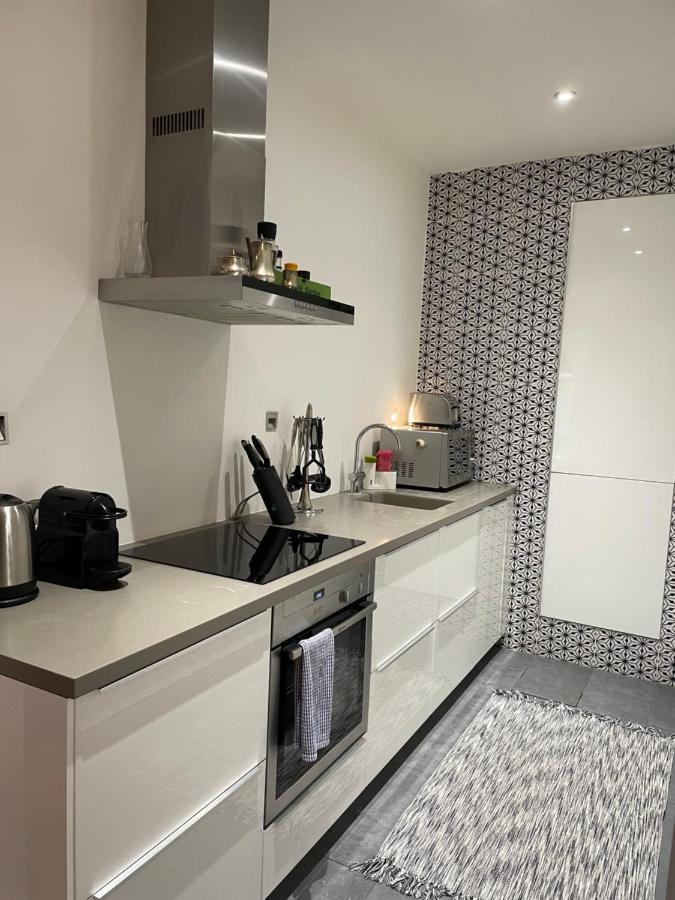 The Flat With The Heart London