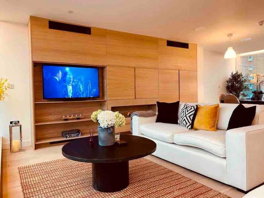 Appartement Large 3 Bed 3 Bathrooms Penthouse With Terrace And Views In Londres
