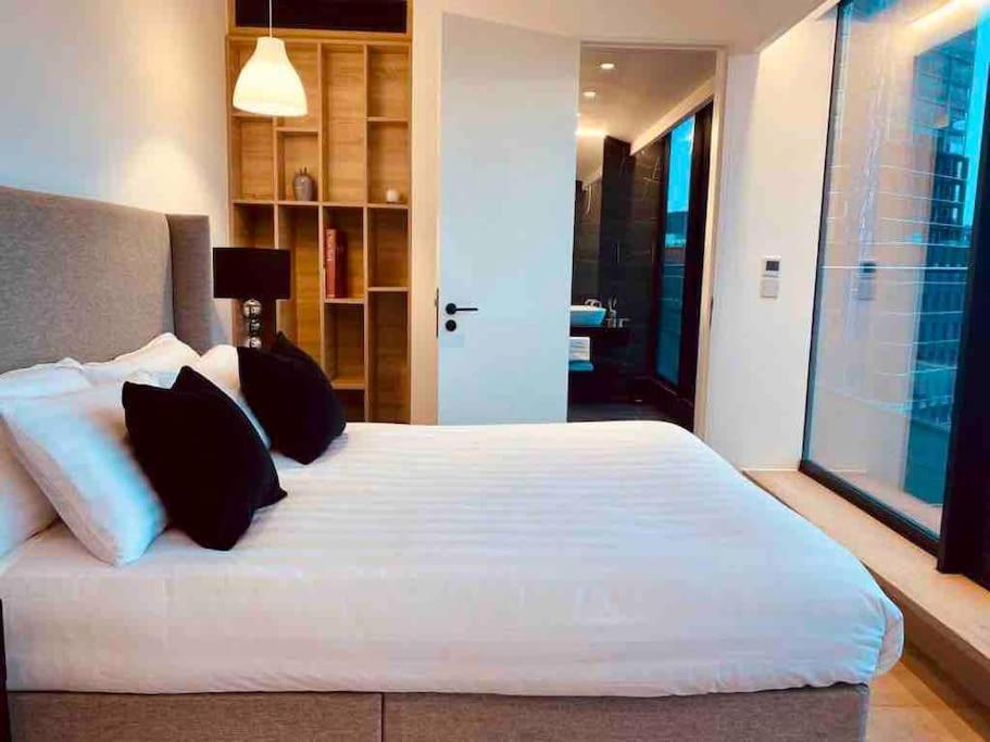 Large 3 Bed 3 Bathrooms Penthouse With Terrace And Views In Appartement