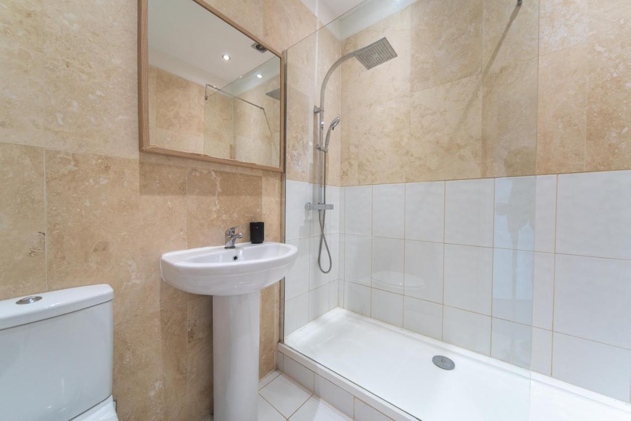 Spacious 2 Bedroom In Downtown Appartement