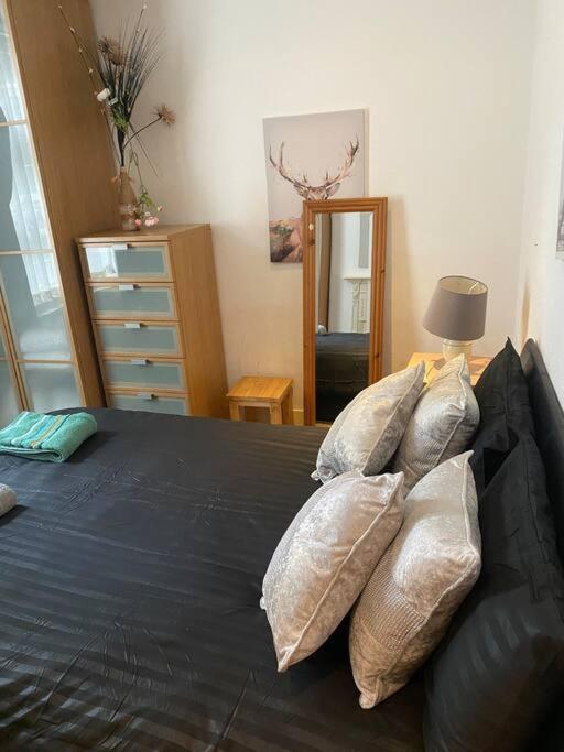 017- Premium Location 100 Penfold Place Apartamento *