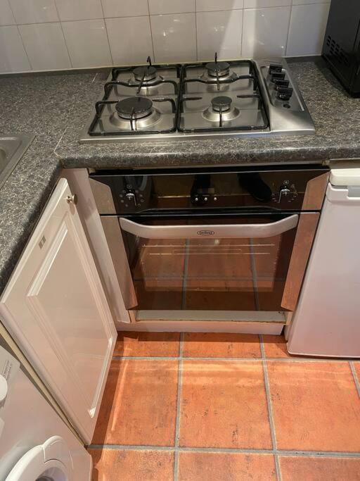 017- Premium Location 100 Penfold Place Apartamento Londres