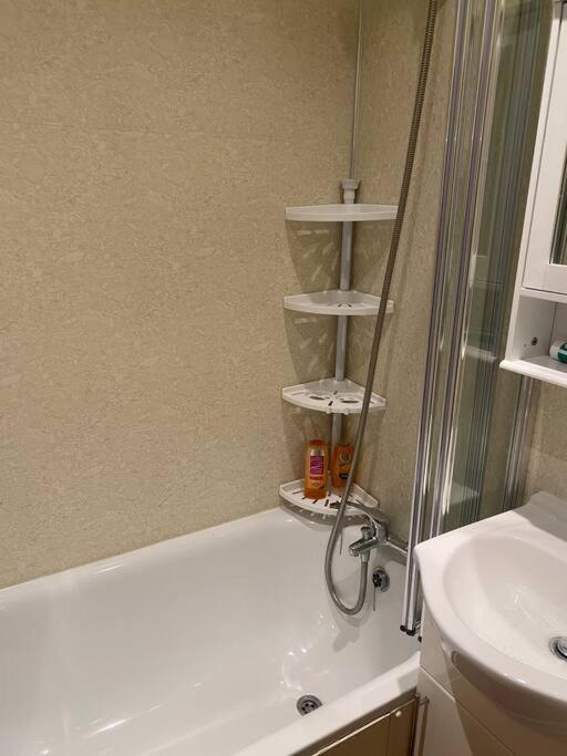 Apartamento 017- Premium Location 100 Penfold Place