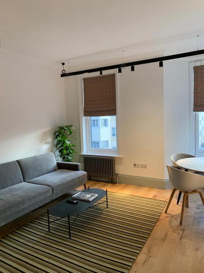 Apartment Regents Park London