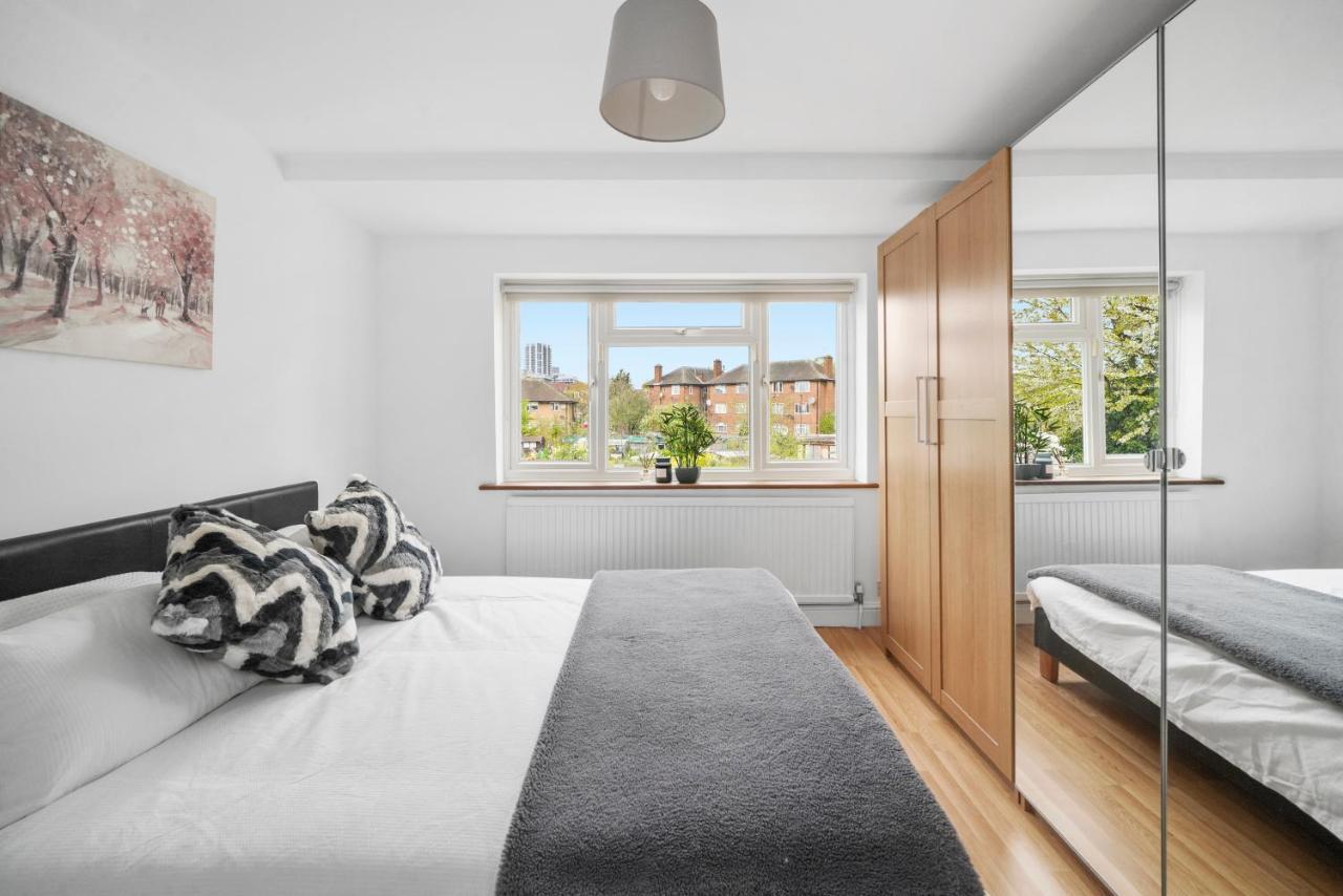 Hanger Lane Hububb Appartement Londres