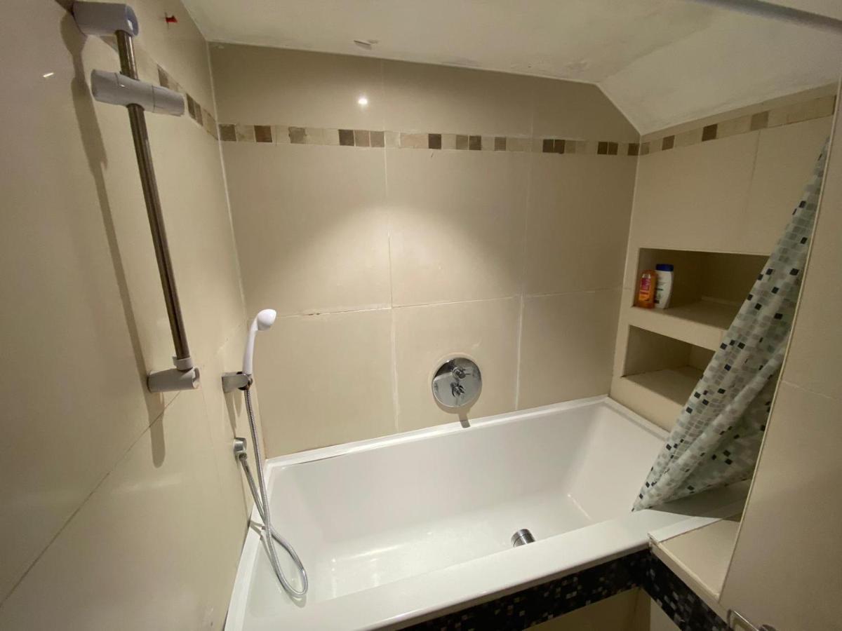 005- Frampton St 2 Bedrooms Apartment *