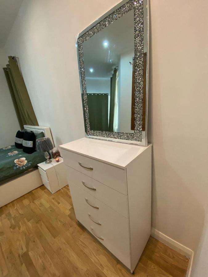 005- Frampton St 2 Bedrooms London