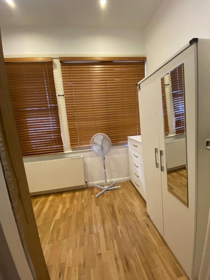 Apartment 005- Frampton St 2 Bedrooms London