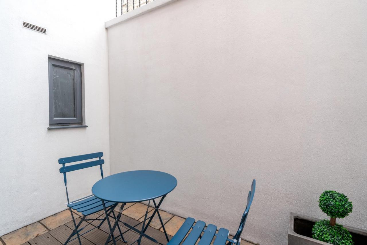 Joivy Stylish 3 Bed, 3 Bath House With Private Courtyard In Chelsea * Londen