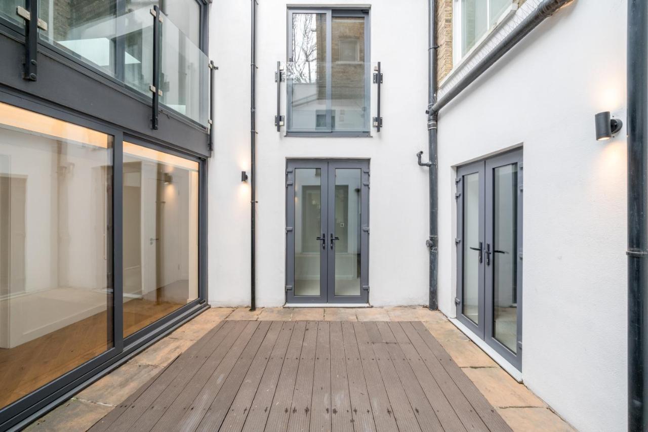 Joivy Stylish 3 Bed, 3 Bath House With Private Courtyard In Chelsea Vakantiehuis *