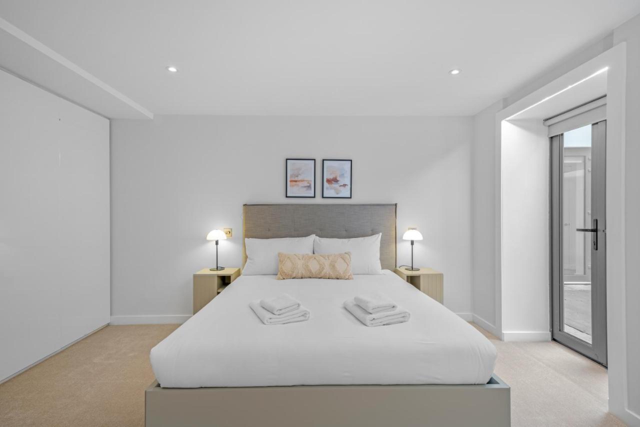 Vakantiehuis Joivy Stylish 3 Bed, 3 Bath House With Private Courtyard In Chelsea *