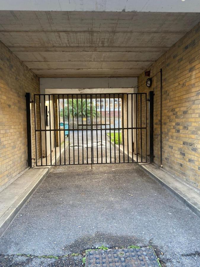 Two Bed Ground Floor - Bermondsey * Londres