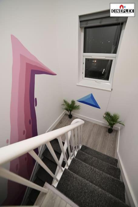 Cheerful 1bed Studio Flat With Netflix And Wi-fi By Cineplex Short Lets & Serviced Apartment London