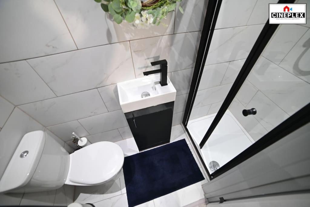 Cheerful 1bed Studio Flat With Netflix And Wi-fi By Cineplex Short Lets & Serviced