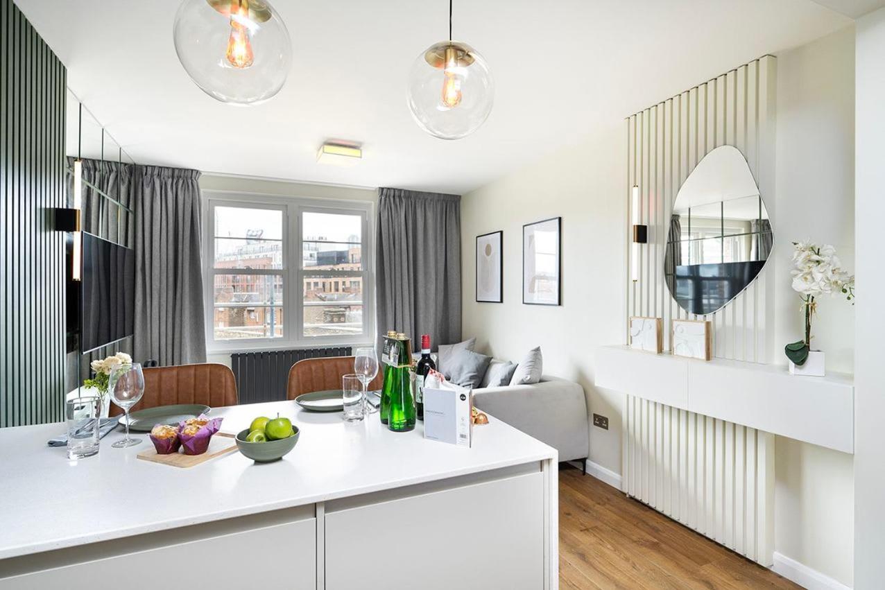 Stylish And Convenient 2 Bed Apartment