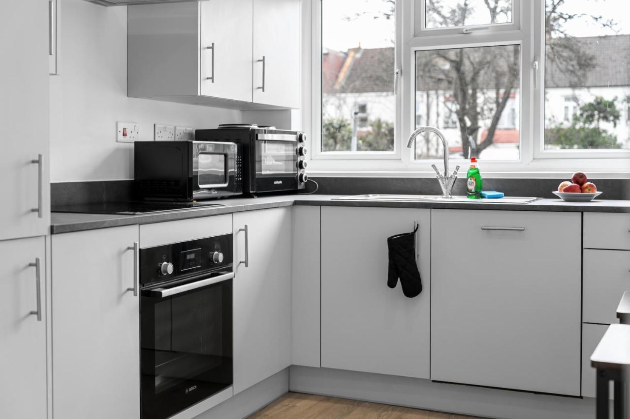 Modern Studio In Wembley Apartment