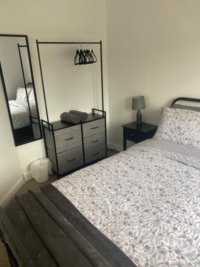 Hameway House- Stunning 4 Bedroom House With A Spacious Kitchen
