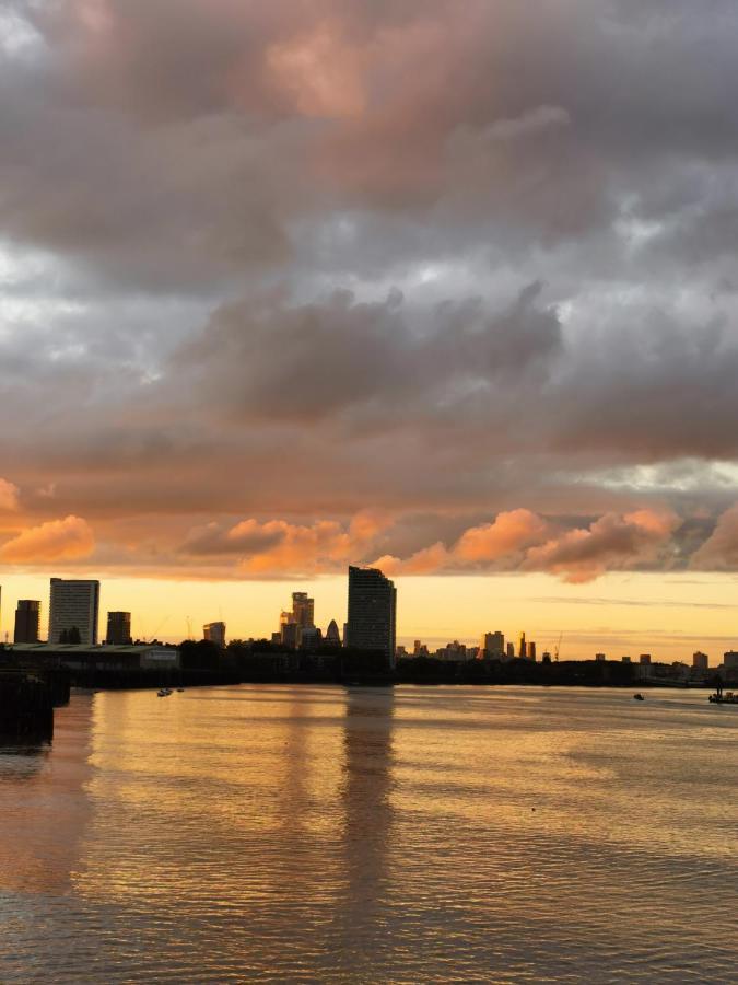 Homestay With Stunning Thames River View Londres