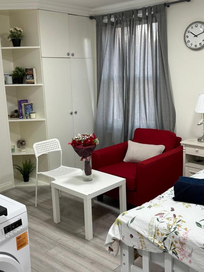 Guest And Rest 7 * Londen