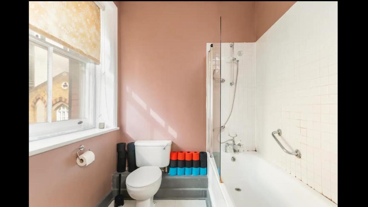 Unique Character Filled, East Flat Appartement