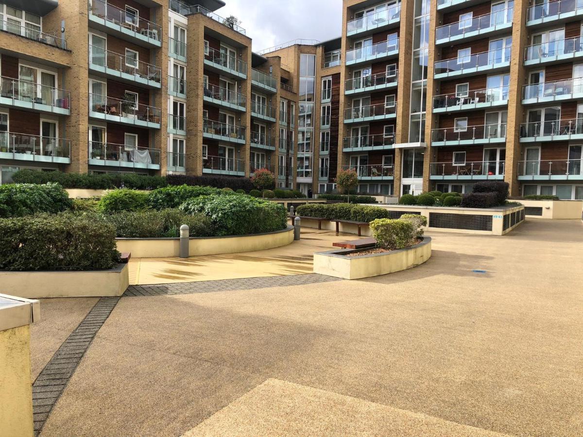 Charming And Spacious 1br Unit With Gym Access - Perfect For Staycation! Apartment London