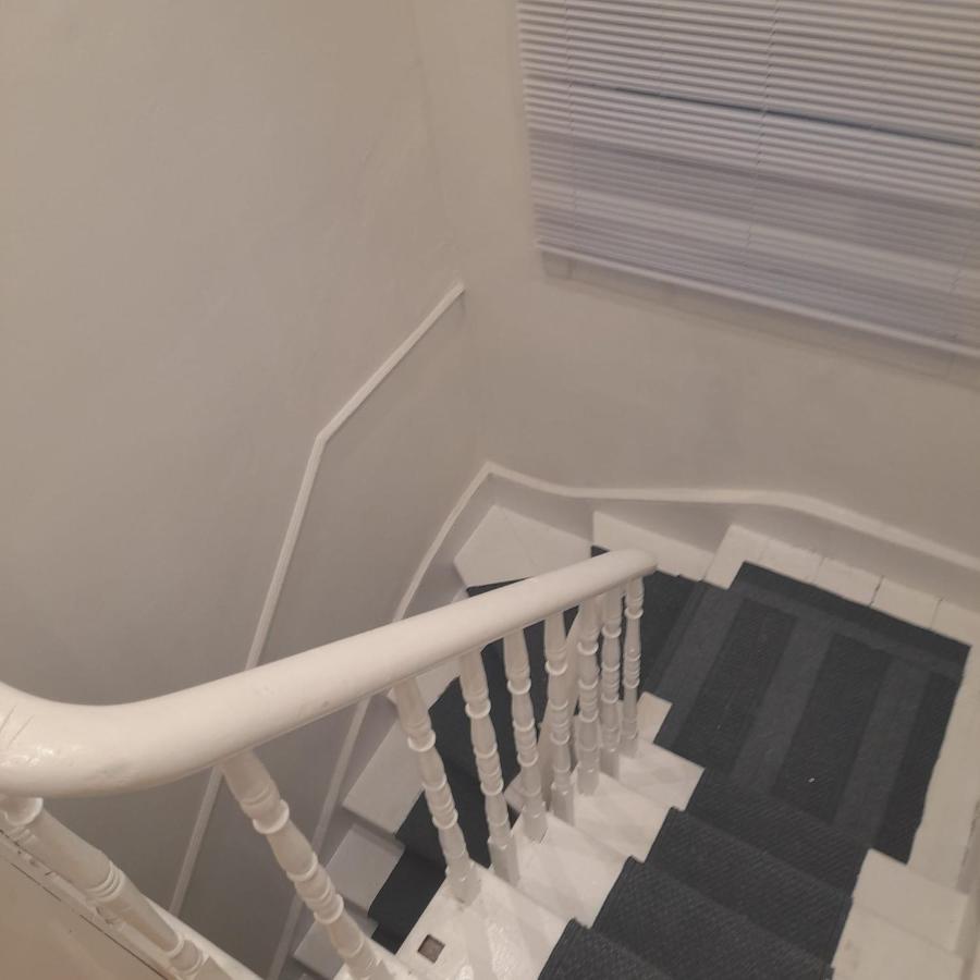Double With Shared Bathroom In Private Self-contained Flat Will Share With One Other Person In Family House 2 Minutes Walk From Tufnell Park Tube Station 15 Minutes Walk From Camden Town *