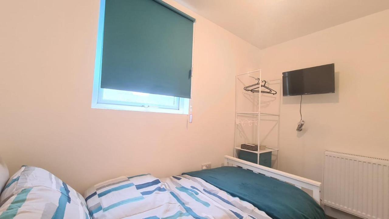 Cosy Single In Manor Park *