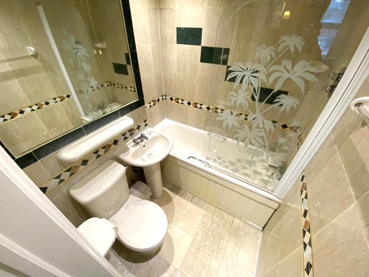 The Brompton Hotel Londen